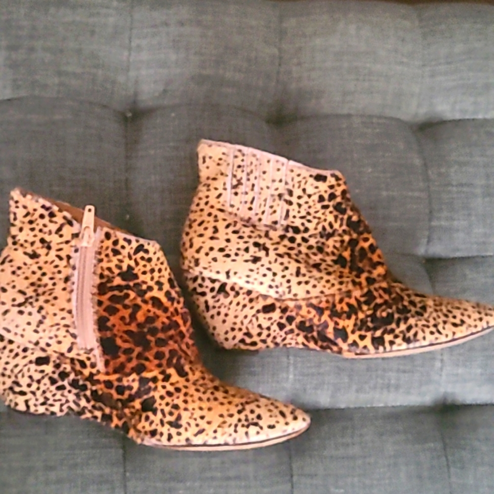 Fur lepord print ankle booties